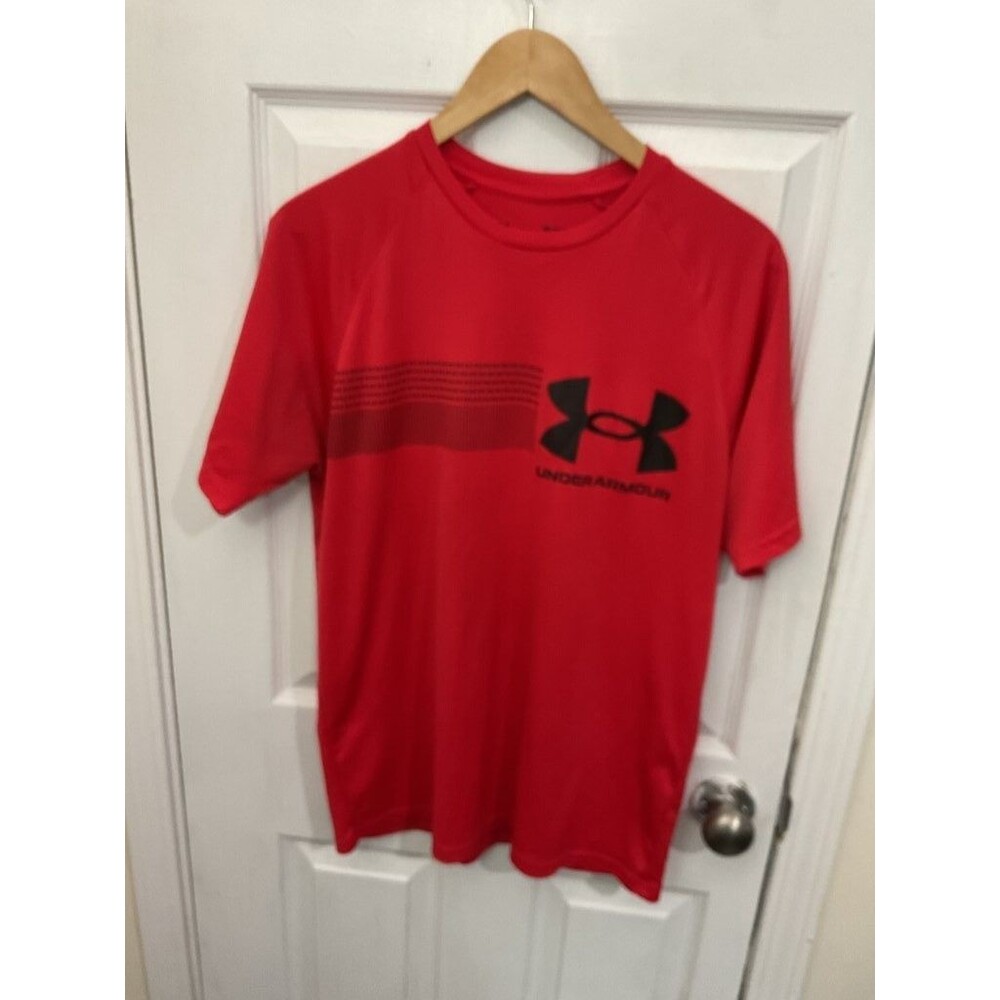 Under Armour HeatGear Red T-Shirt Medium